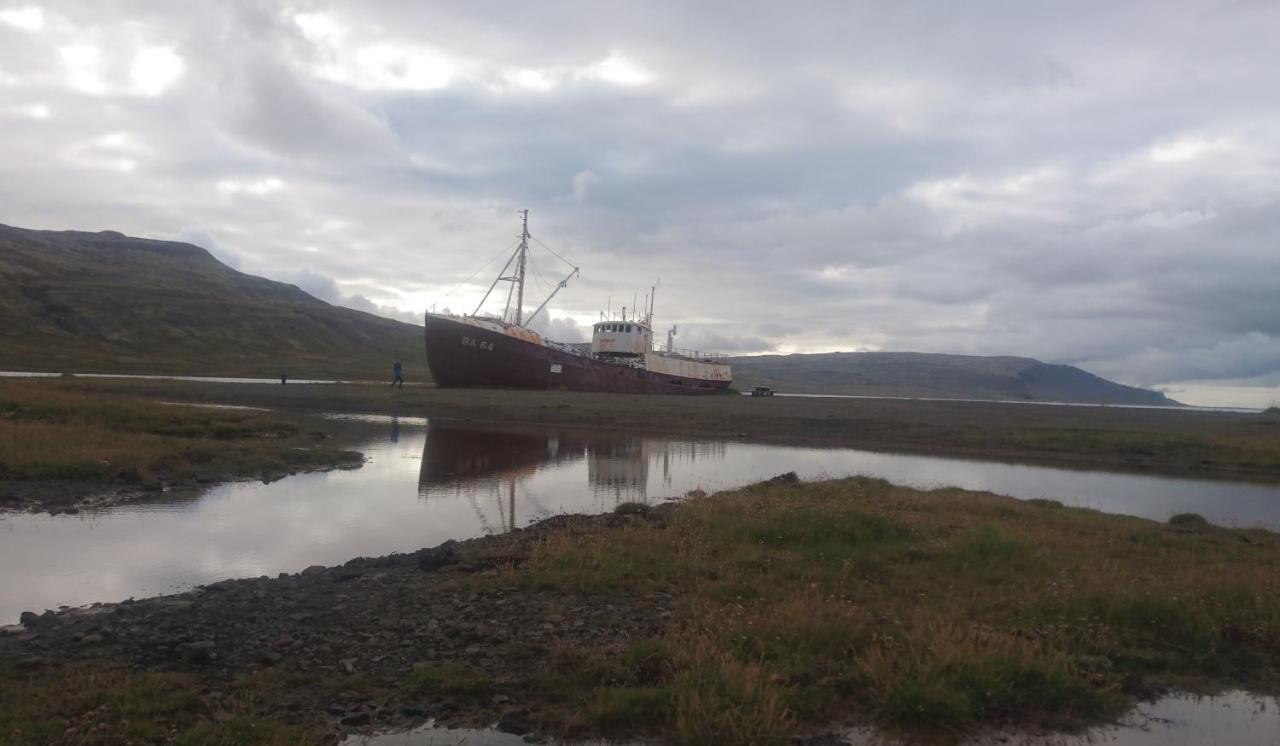 Aegisholt Privete House With Hot Tub Lägenhet Patreksfjordur Exteriör bild