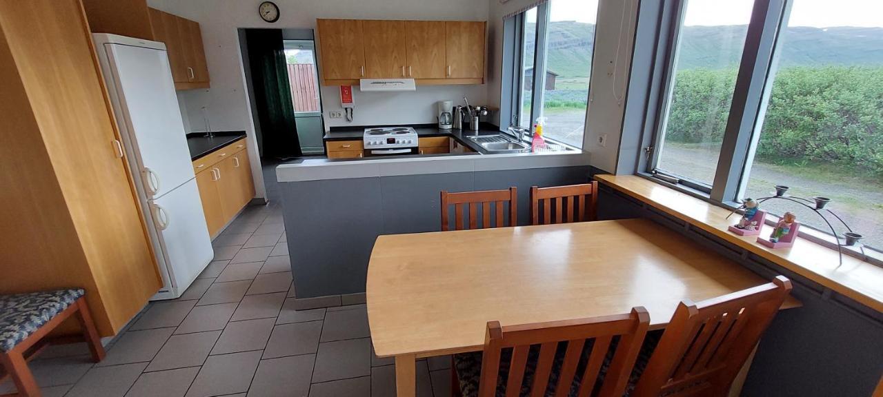 Aegisholt Privete House With Hot Tub Lägenhet Patreksfjordur Exteriör bild